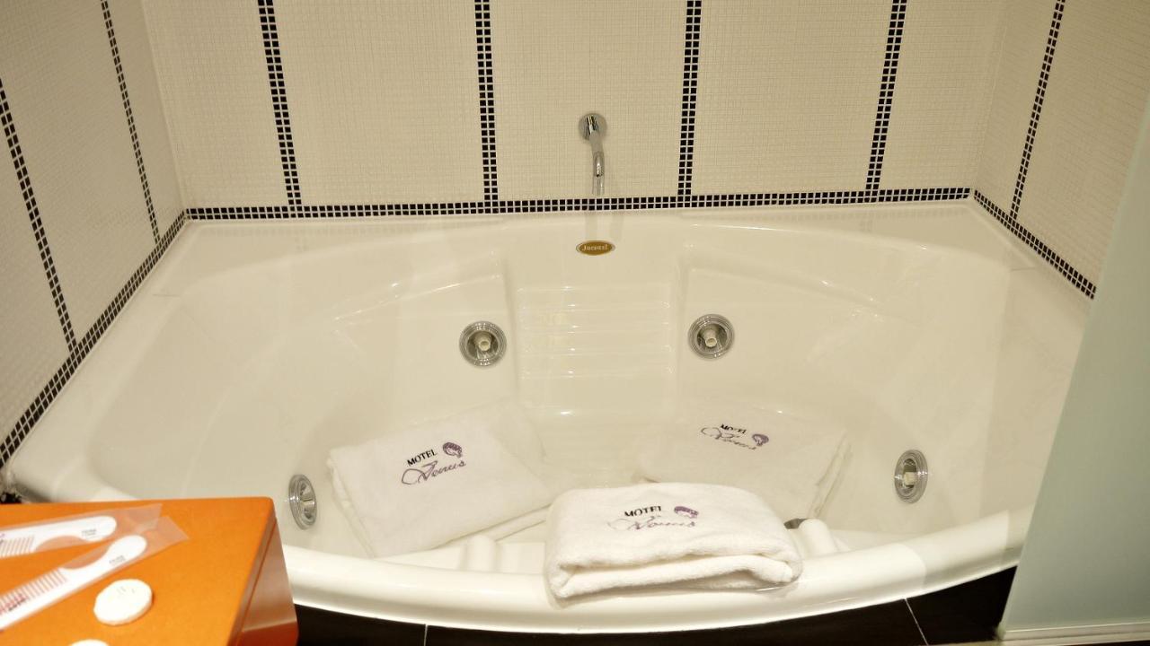 V Hotel Arroyomolinos Værelse billede